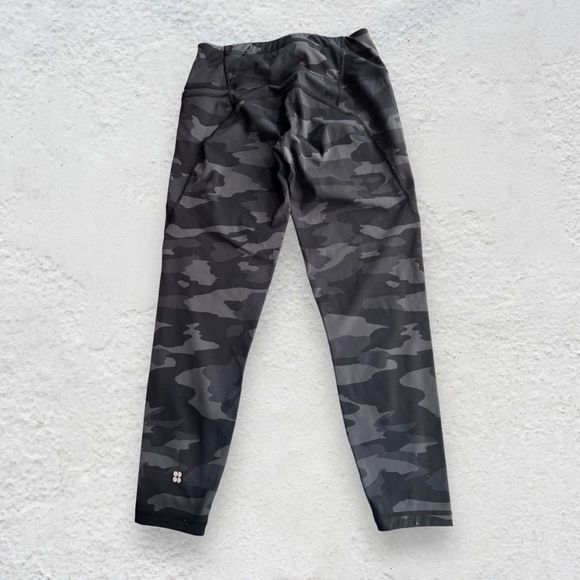 Sweaty Betty Pants - Sweaty Betty Power 7/8 Legging Women’s Small Ultra Black Camo Print